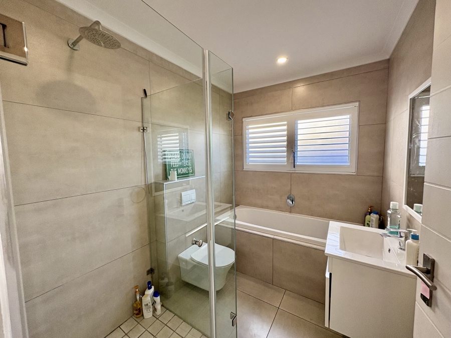 3 Bedroom Property for Sale in Sandown Western Cape